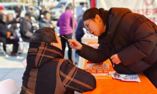 西园街道尚锦社区“医路守护・便民康行”医疗惠普便民服务活动顺利开展！