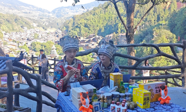 “共平安‘播’丰年”｜平安财险百场直播助农，助力乡村振兴