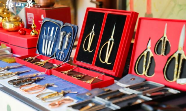 剪刀下的桂花情：张小泉菜刀在满觉陇村的文化盛宴